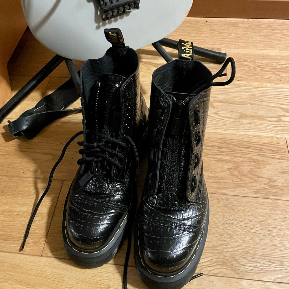 Dr Martens Sinclair Croc Boots
